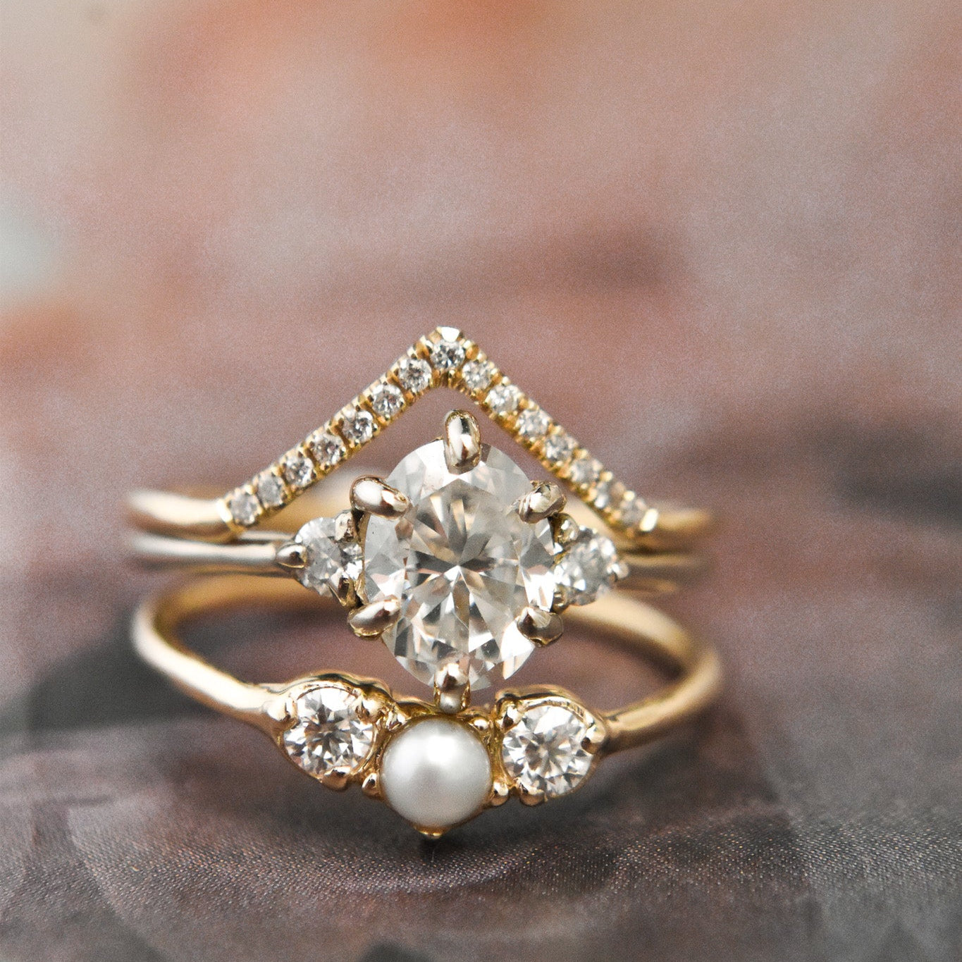 Biżuteria pod choinkę – pomysły na prezent dla niej (i dla niego)