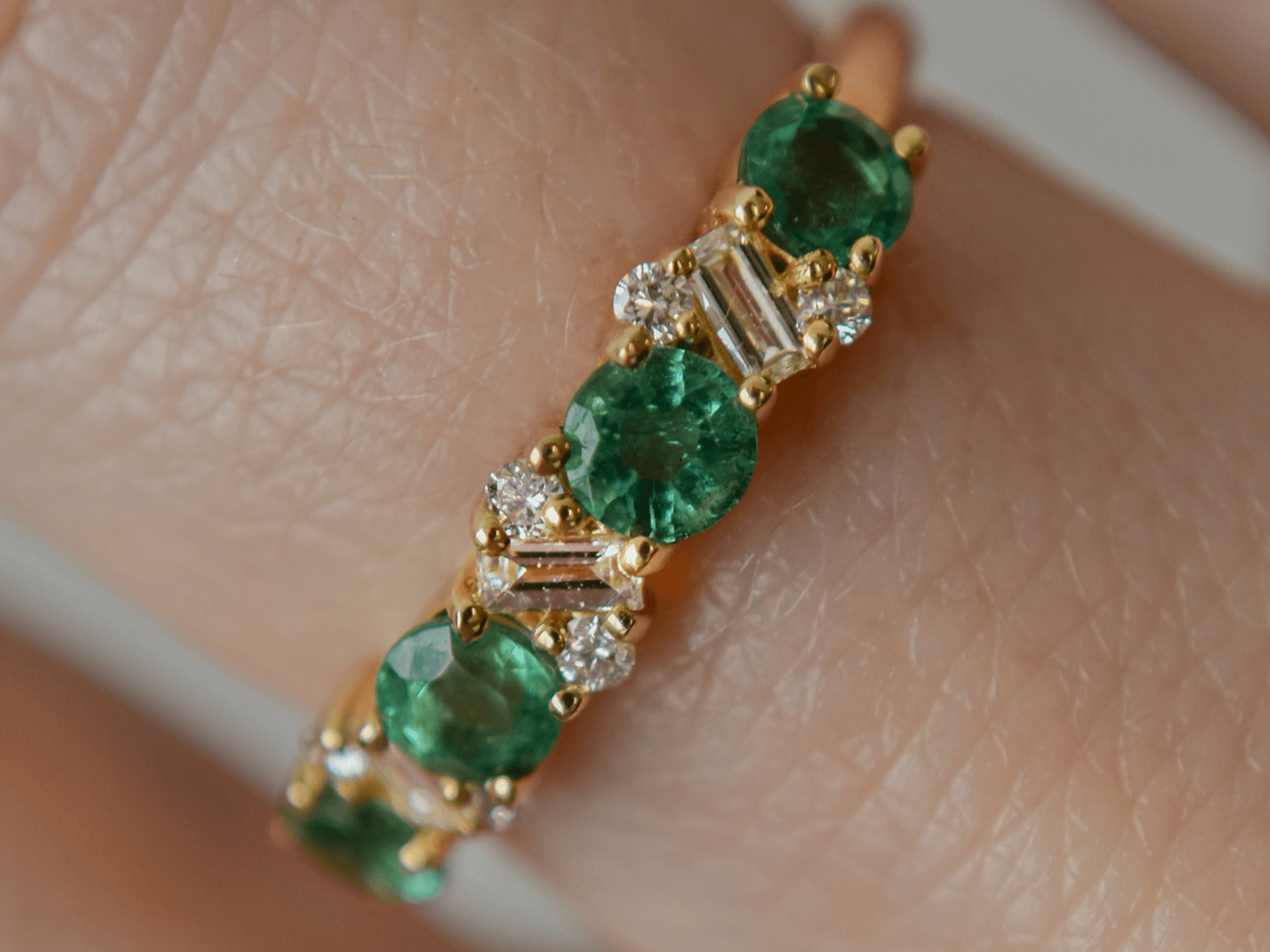 6 powodów, dla których warto zainwestować w klasyczną biżuterię