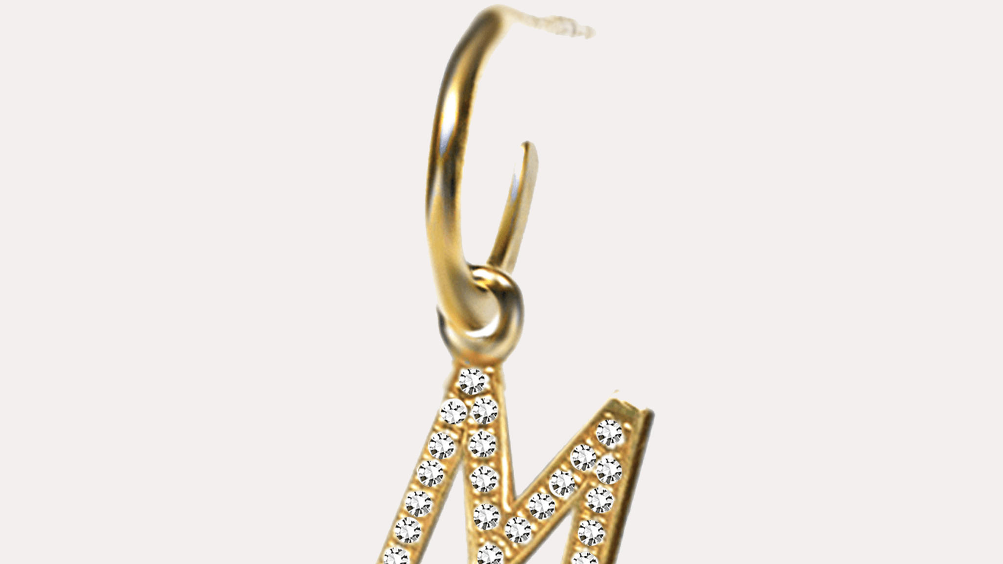 Inicjały, kod Morse’a i więcej: odkryj świat unikalnej biżuterii personalizowanej