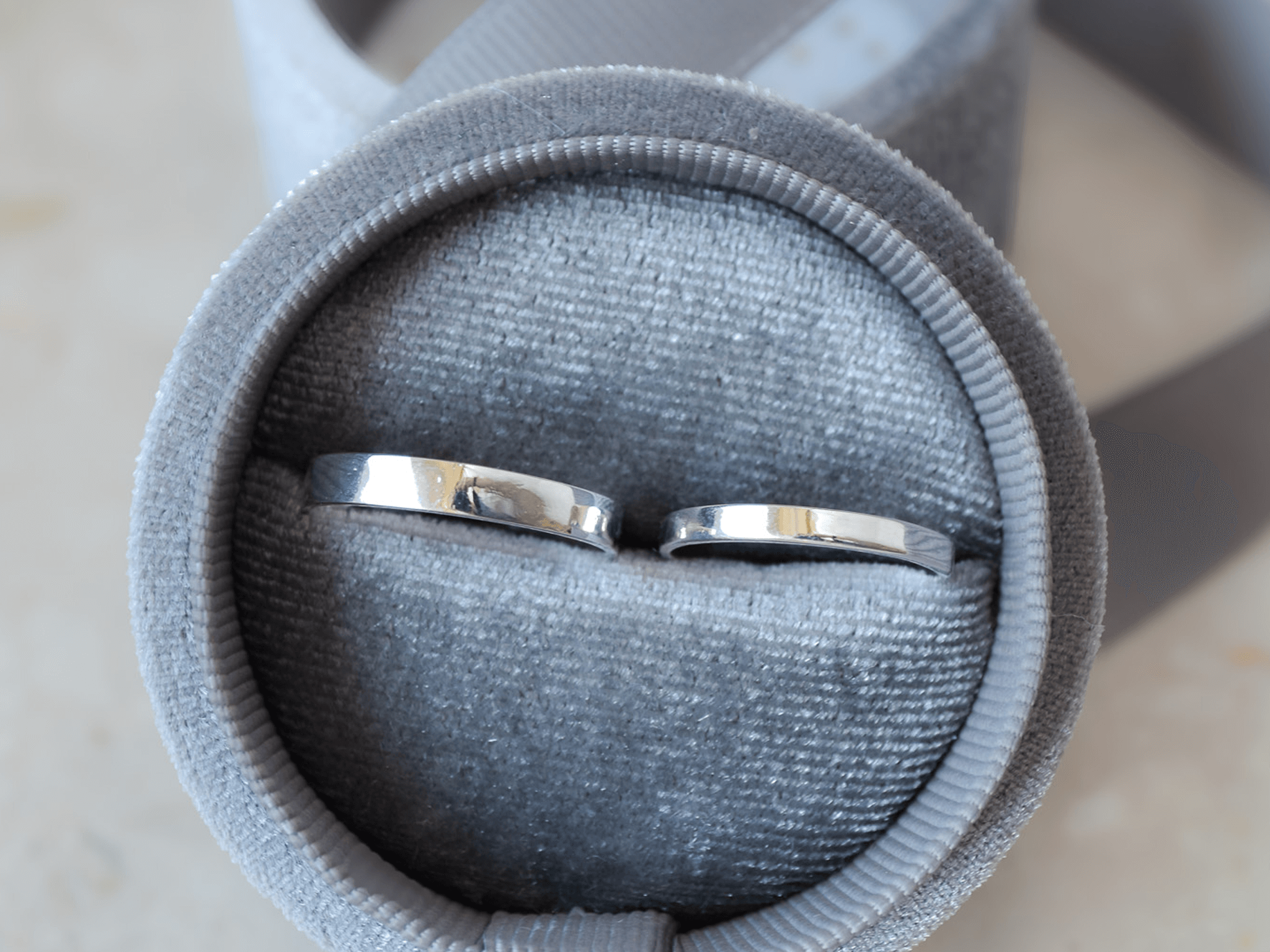 Jak przechowywać elegancką biżuterię, by służyła latami?