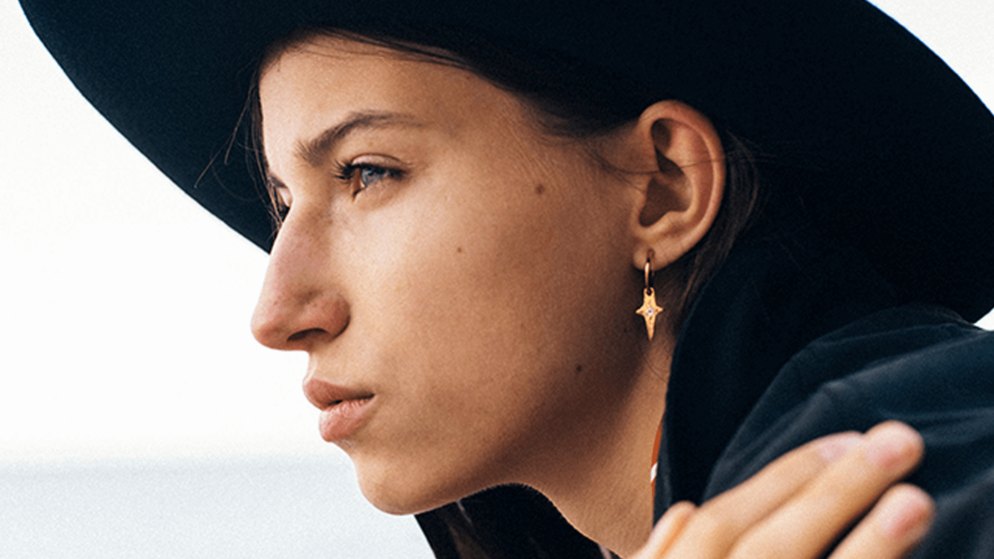 Jak dobrać kolczyki do kształtu twarzy?