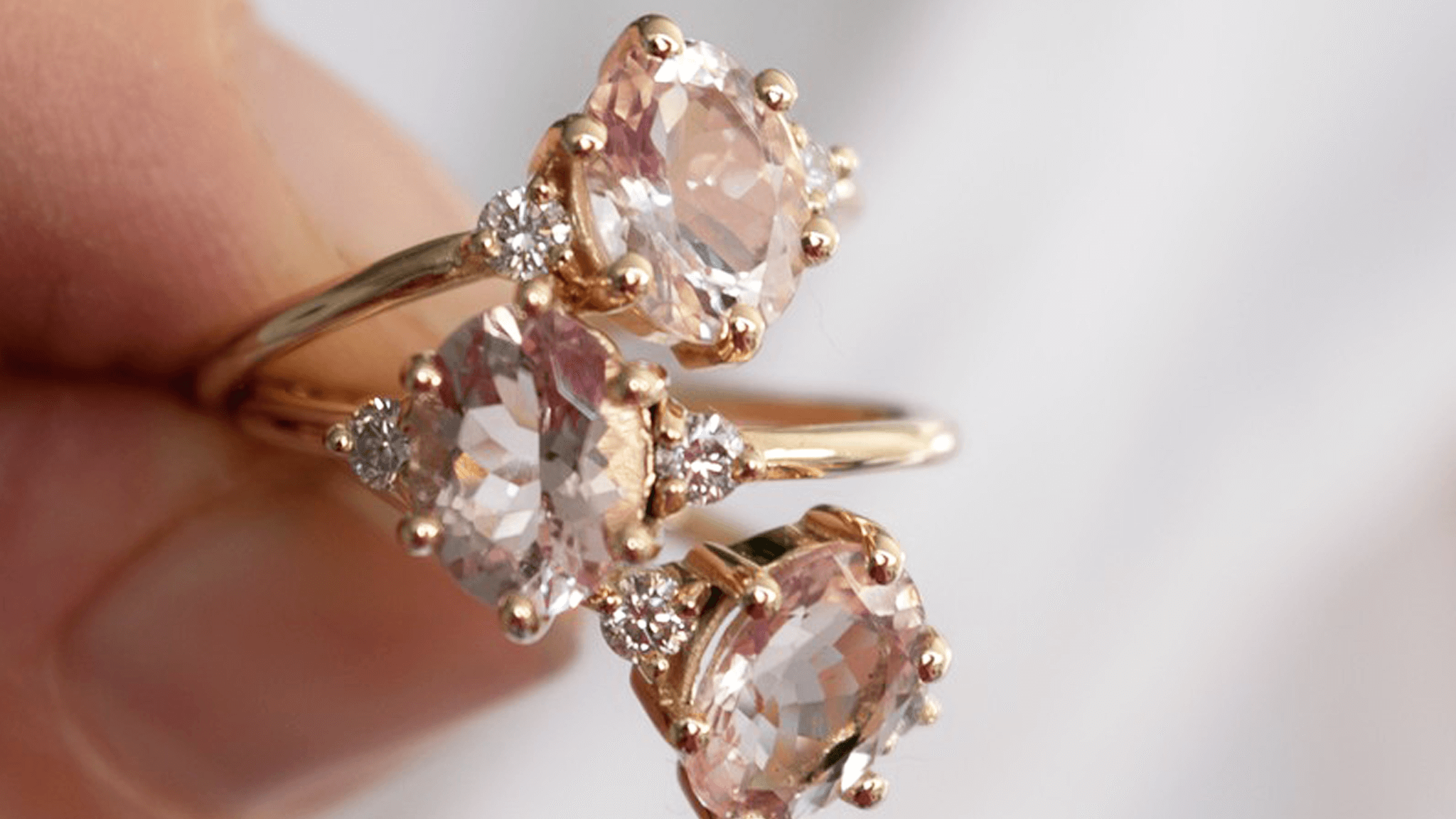 Idealny prezent na Walentynki. Walentynki 2026: Biżuteria, która opowiada historię miłości