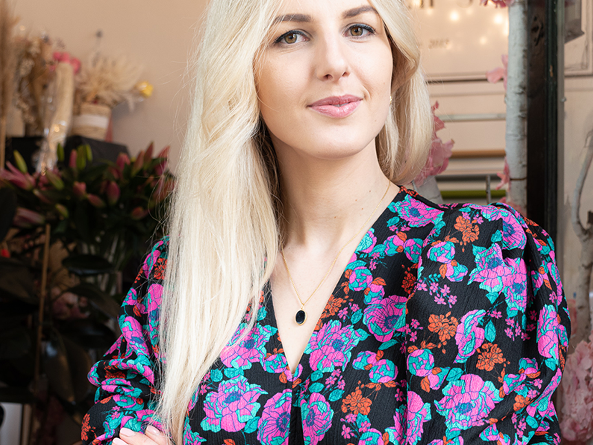 Przenieśmy się do pracowni florystycznej Mileny z @FLOWERSTORE, żeby zobaczyć jej biżuteryjne inspiracje!