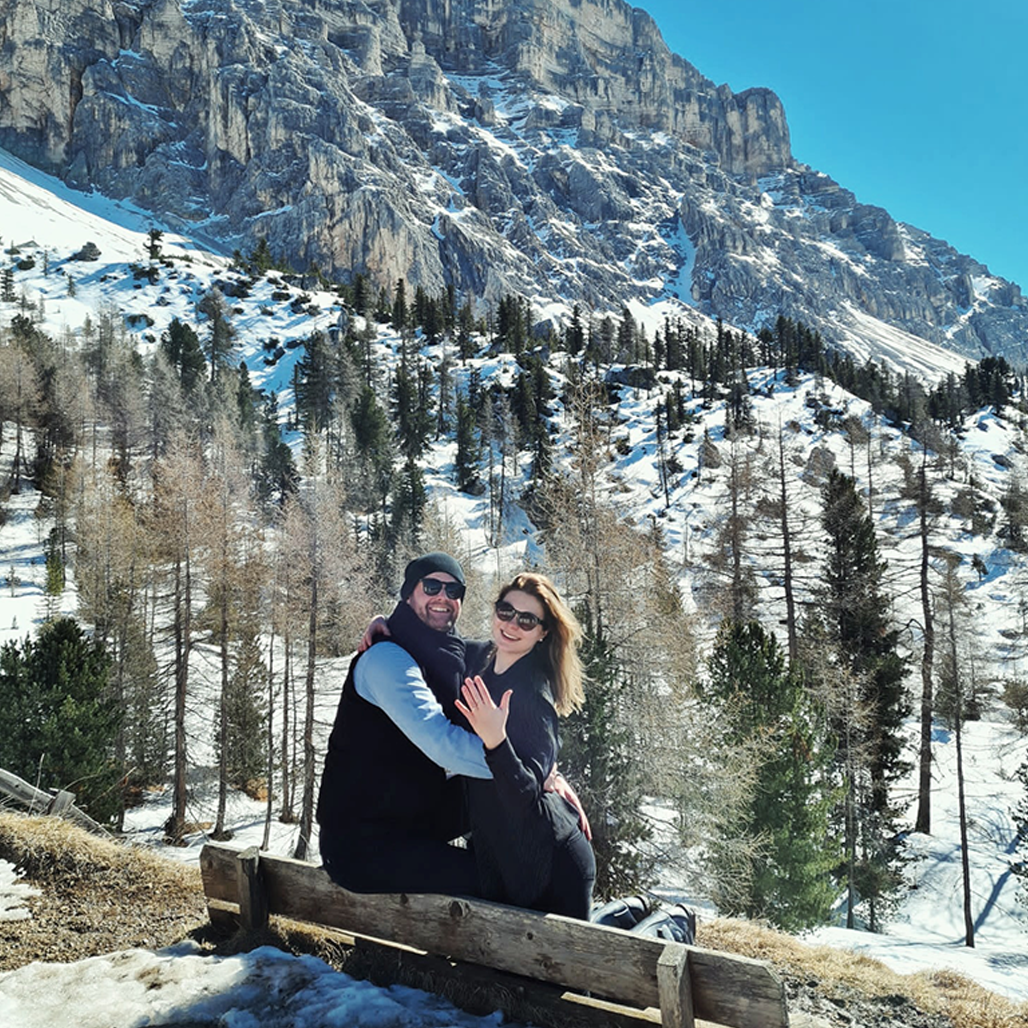 Zobacz zimowe zaręczyny Oli i Maćka z pierścionkiem Rosa w tle!