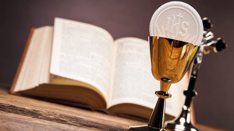 Złoto czy srebro na Komunię – co lepiej wybrać dla dziecka?