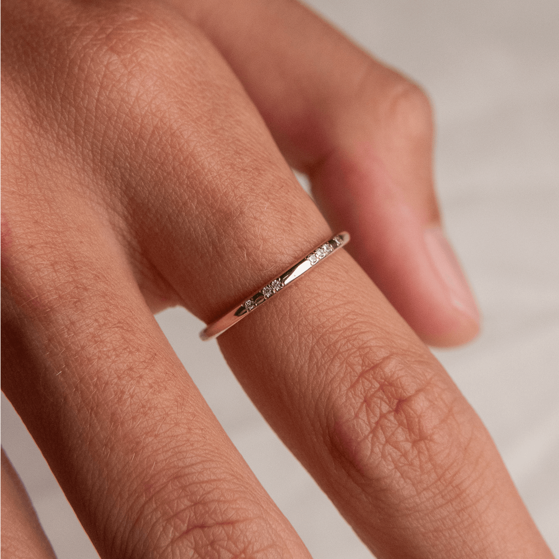 CODED zakoduj sekretną wiadomość kodem Morse'a i brylantami!