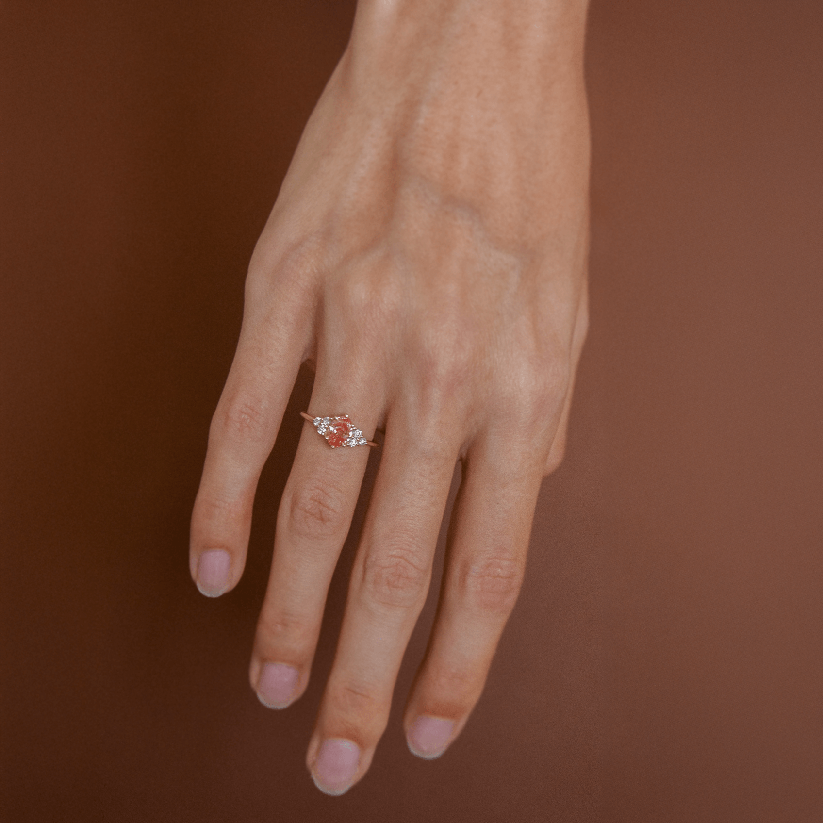 FANCY VIVID PINK Gold Ring with Oval Pink Diamond and Brilliant Side Stones, Lab-Grown