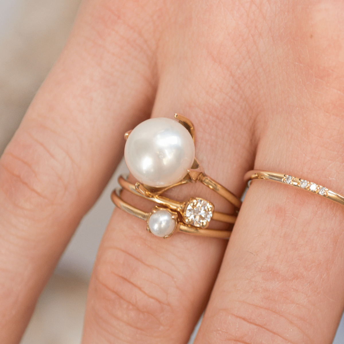 LILY OF THE VALLEY gold ring with white freshwater pearl