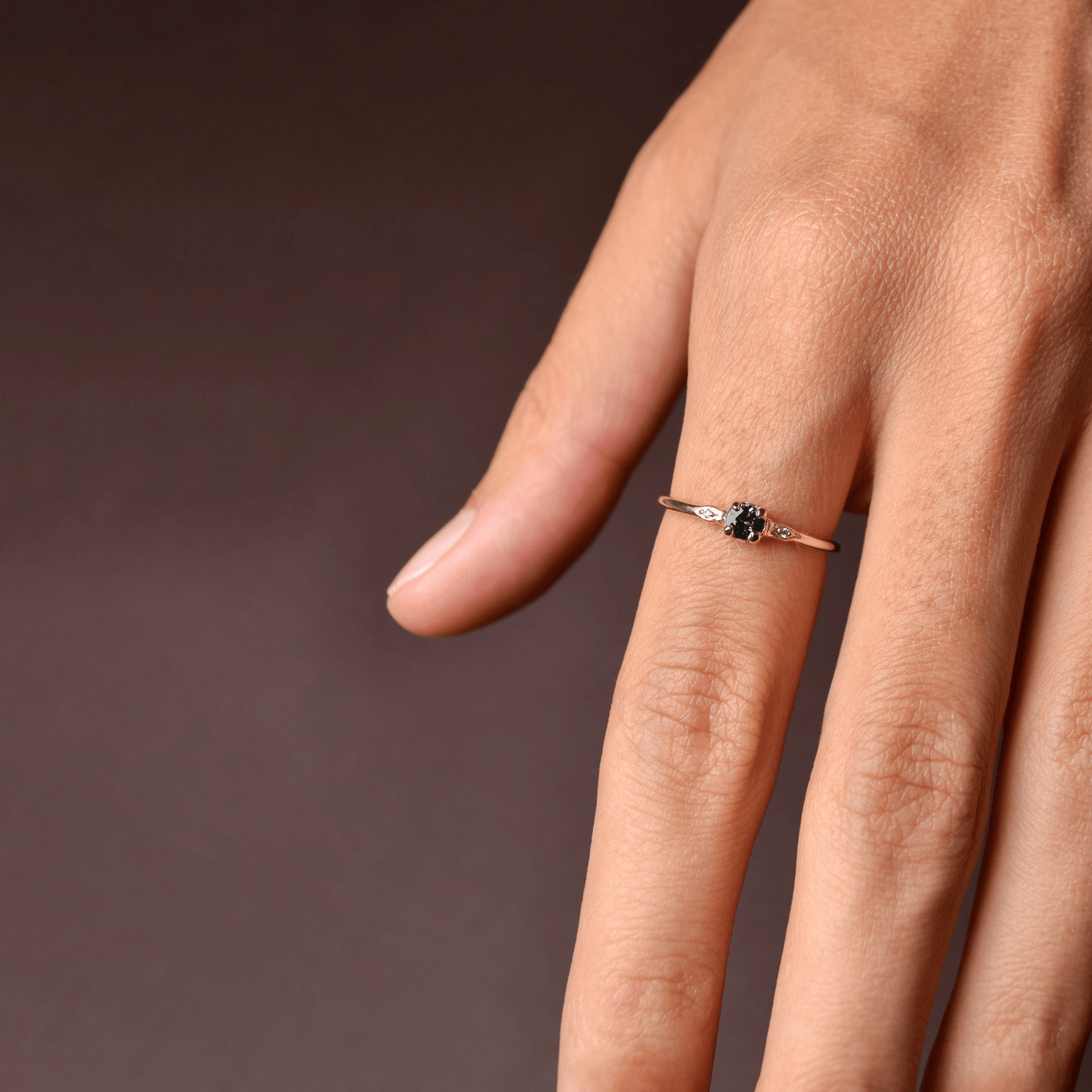 SHINING gold ring with 0.17-0.18ct lab-cut diamond | minimalist engagement ring or lab-cut gift 0.17-0.18ct