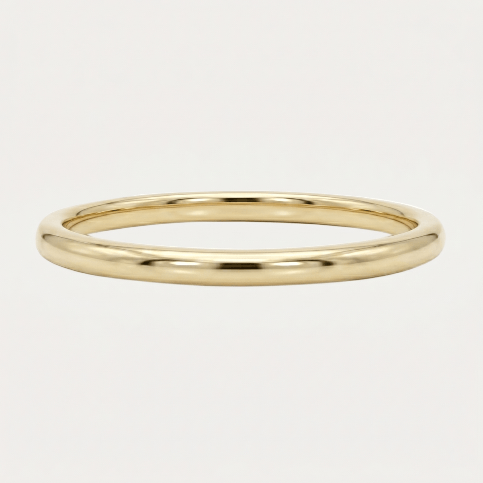 Minimalistyczna złota obrączka