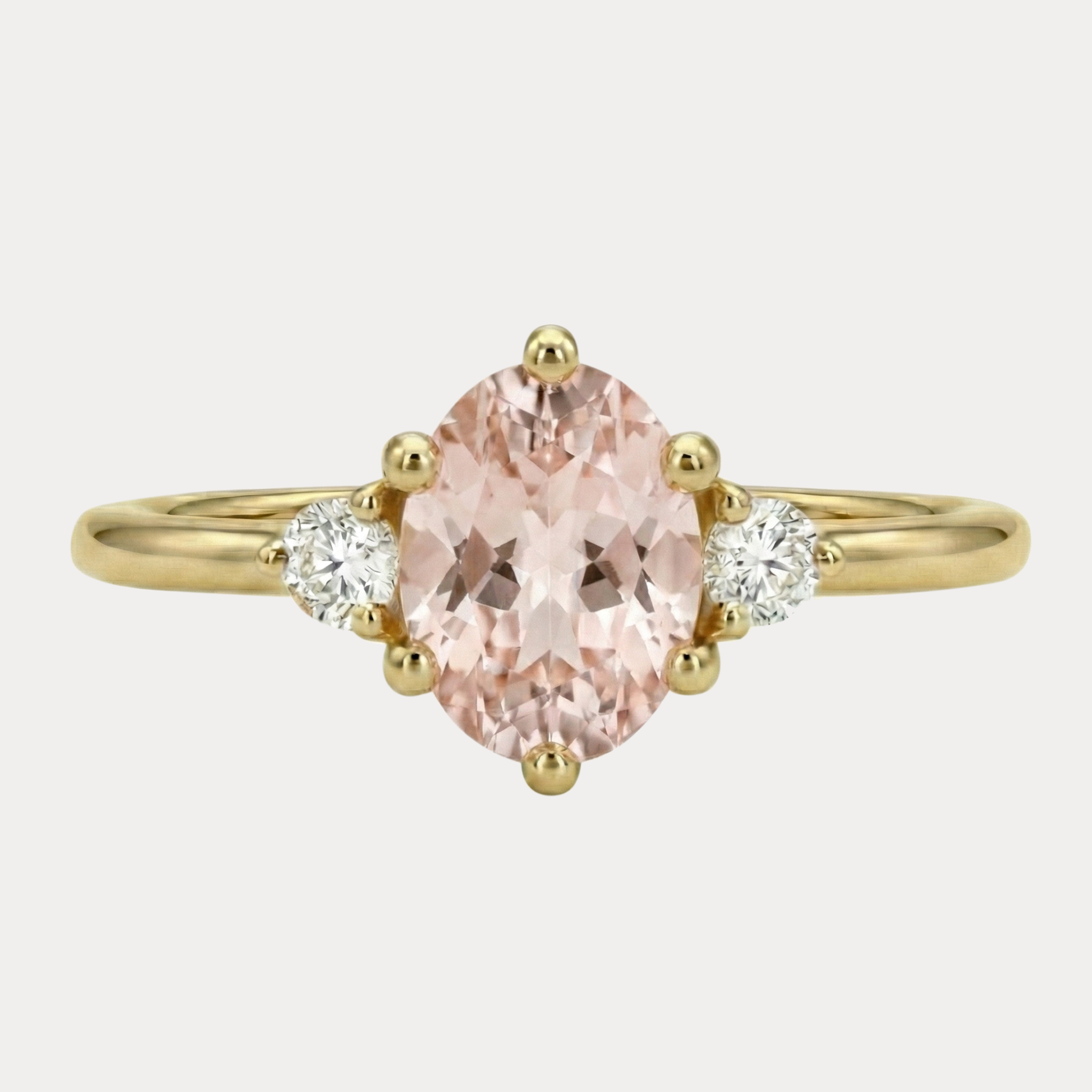 ROSA złoty pierścionek z owalnym różowym morganitem i brylantami