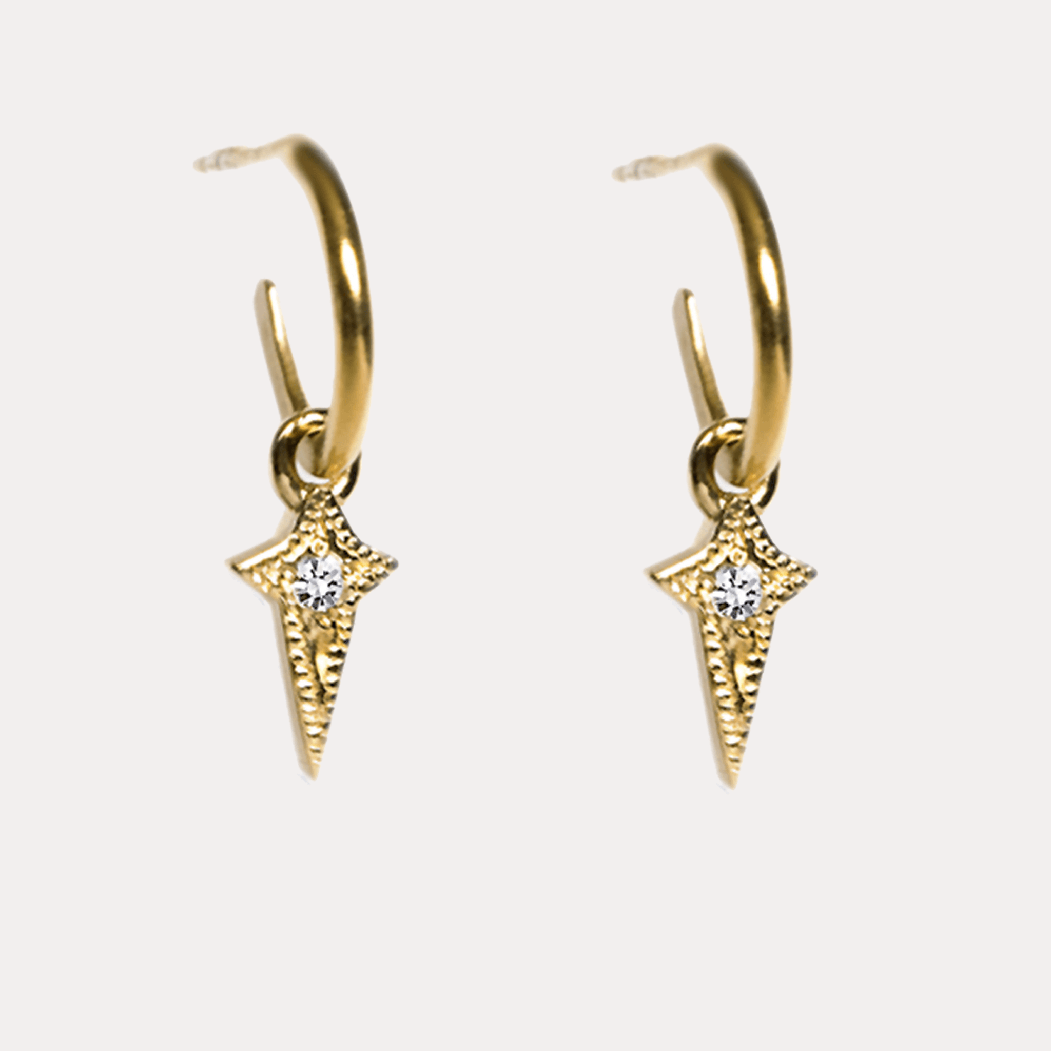 SCARLETT złote sztyfty z brylantami, podłużne gwiazdki