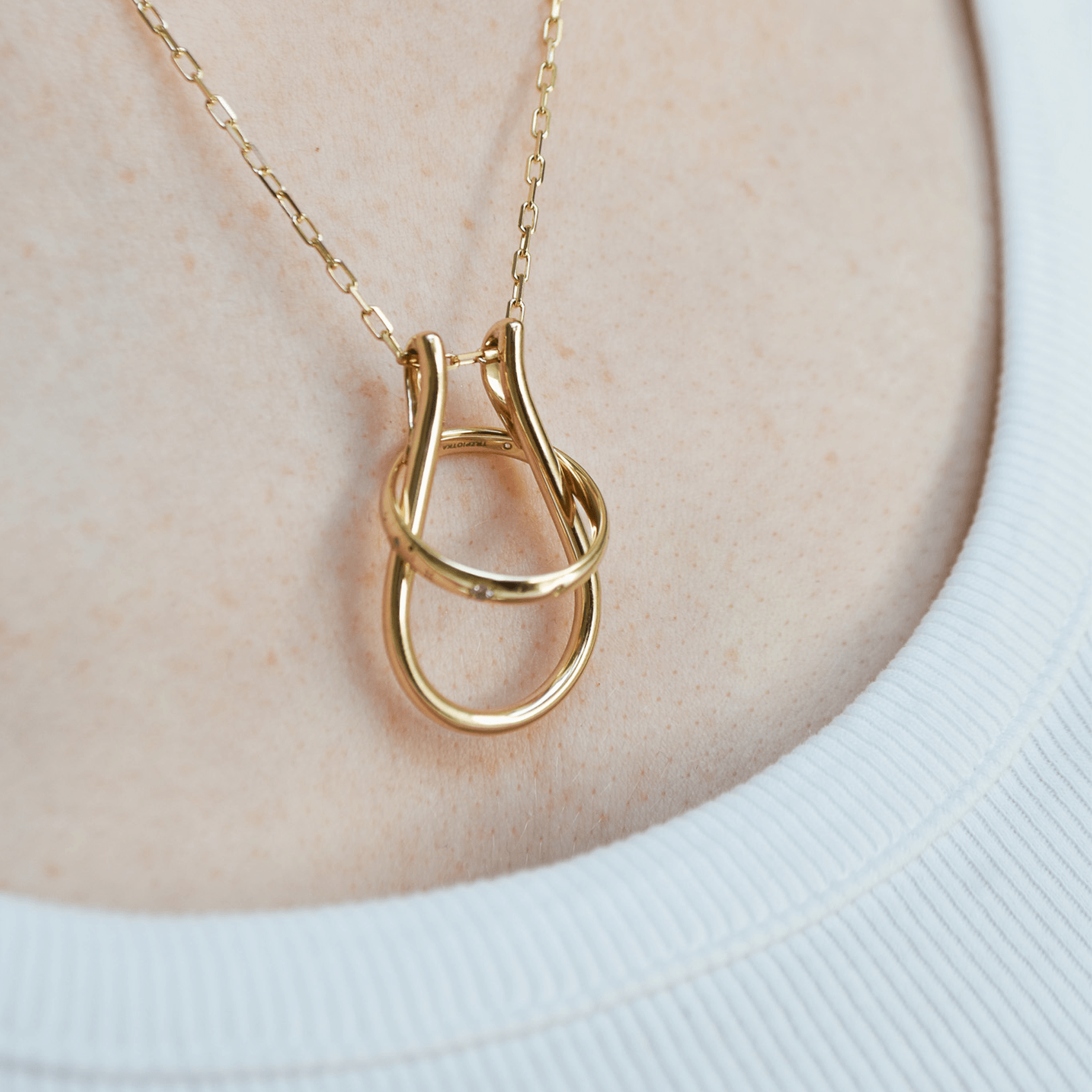 RING HOLDER Minimalistyczny wisiorek na obrączkę i pierścionek