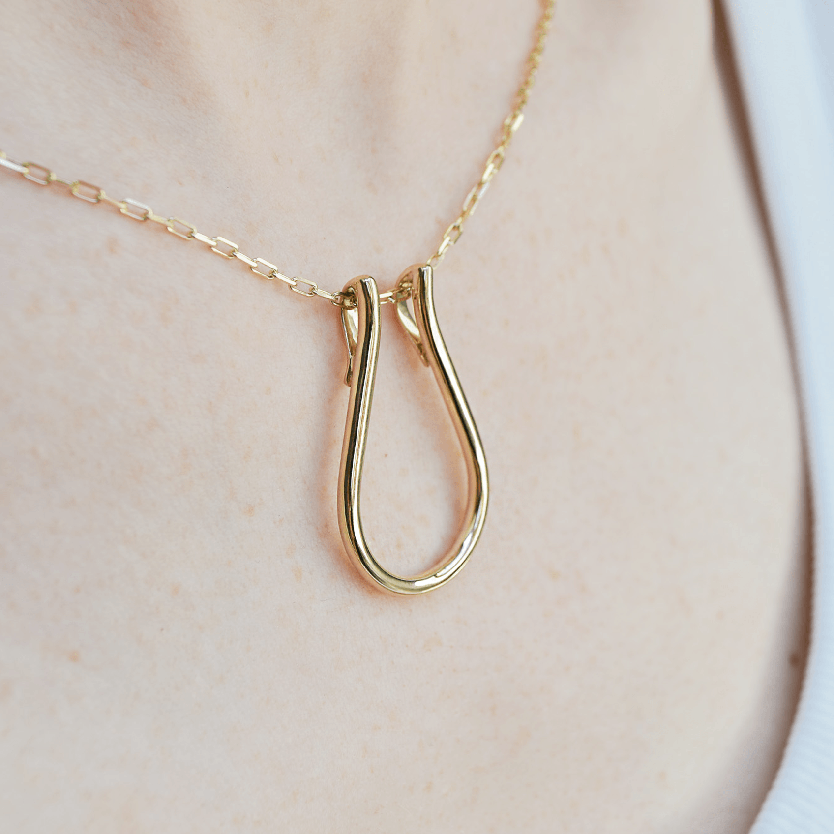 RING HOLDER Minimalistyczny wisiorek na obrączkę i pierścionek